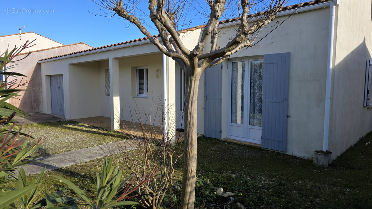 Maison à LA BREE-LES-BAINS