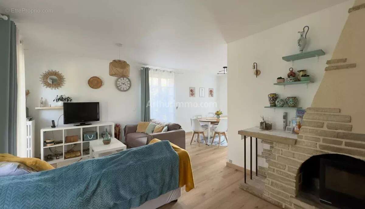 Maison à SAINT-FARGEAU-PONTHIERRY