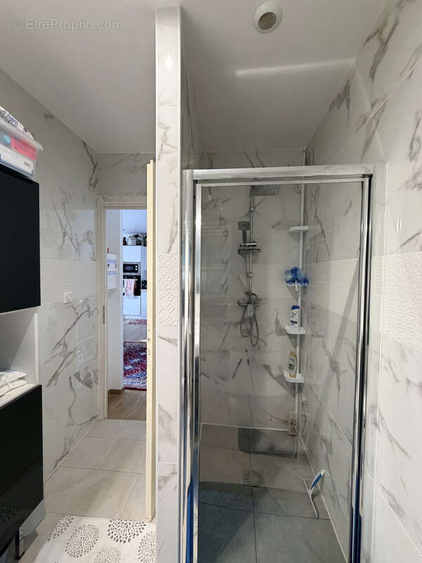 Maison 7 pièces de 164 m2 avec un grand garage et une piscine. - photo 15