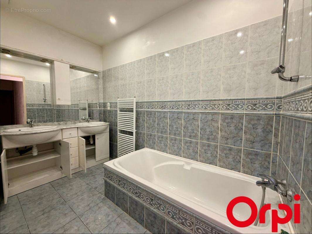 Maison familiale de 190 m² – 4 chambres – jardin 122 m² – garage 35 m² – potentiel 2 logements - la penne-sur-huveaune 13821 - photo 13