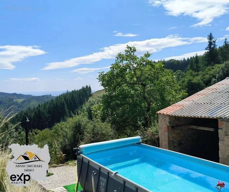 Maison à VERNET-LA-VARENNE