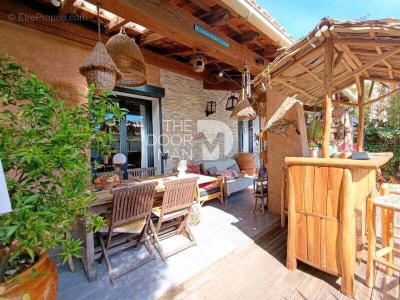 Maison à SIX-FOURS-LES-PLAGES