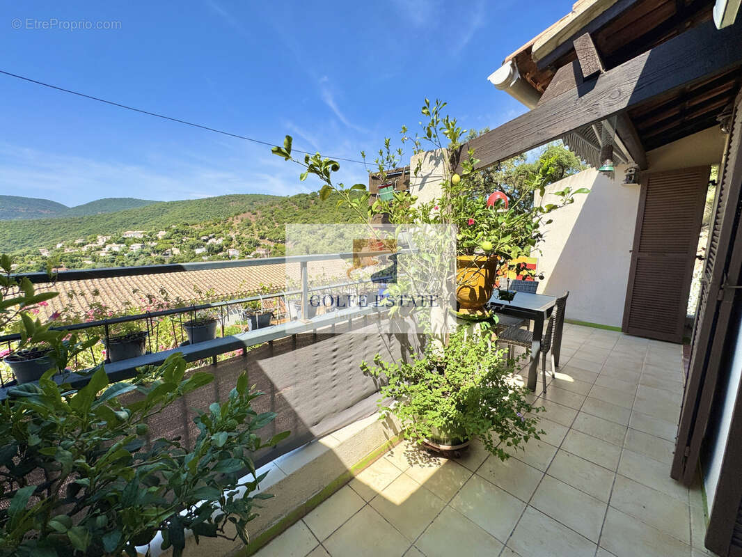 Appartement à LA CROIX-VALMER