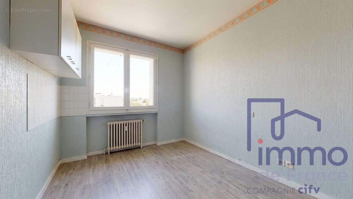 Appartement 82 m² à Saint-Etienne  - photo 6