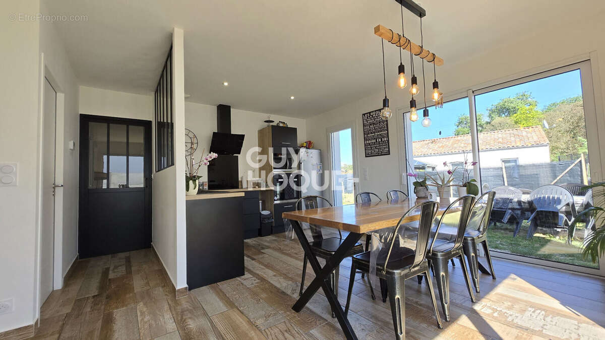 Maison à SAINT-HILAIRE-DE-RIEZ