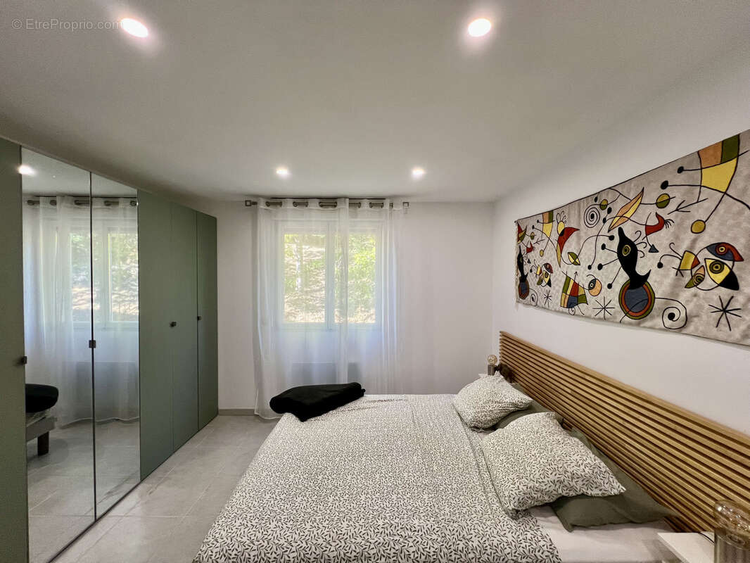 Appartement à SAINT-LAURENT-DU-VAR