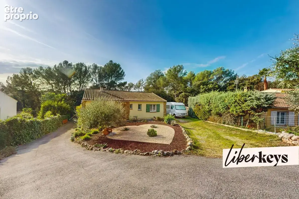 Maison de caractère (103m²) à Roquebrune-Sur-Argens - 3 chambres + 1 bureau - Avec piscine, garage et vue nature - photo 10