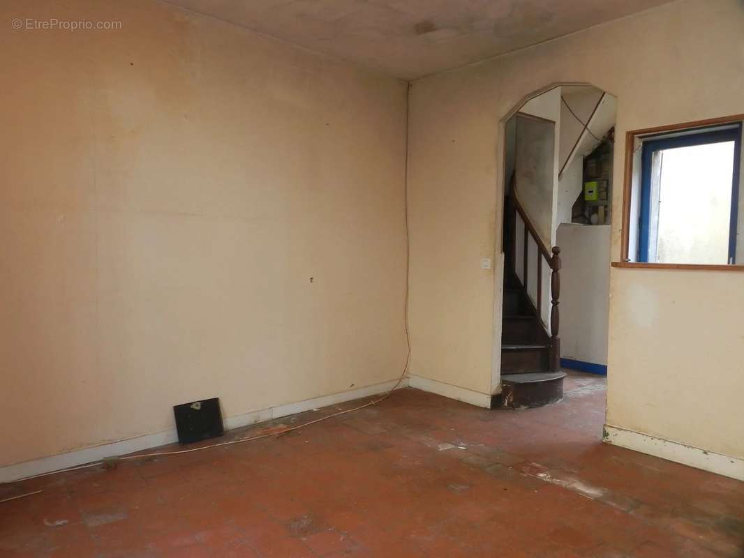 Maison à SAINT-PIERRE-SUR-DIVES