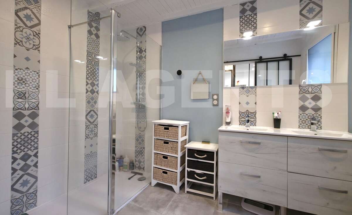 20251103_102447 - Maison à YVRE-LE-POLIN