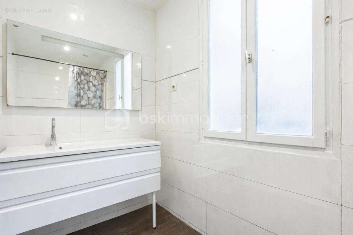 Appartement à PARIS-12E
