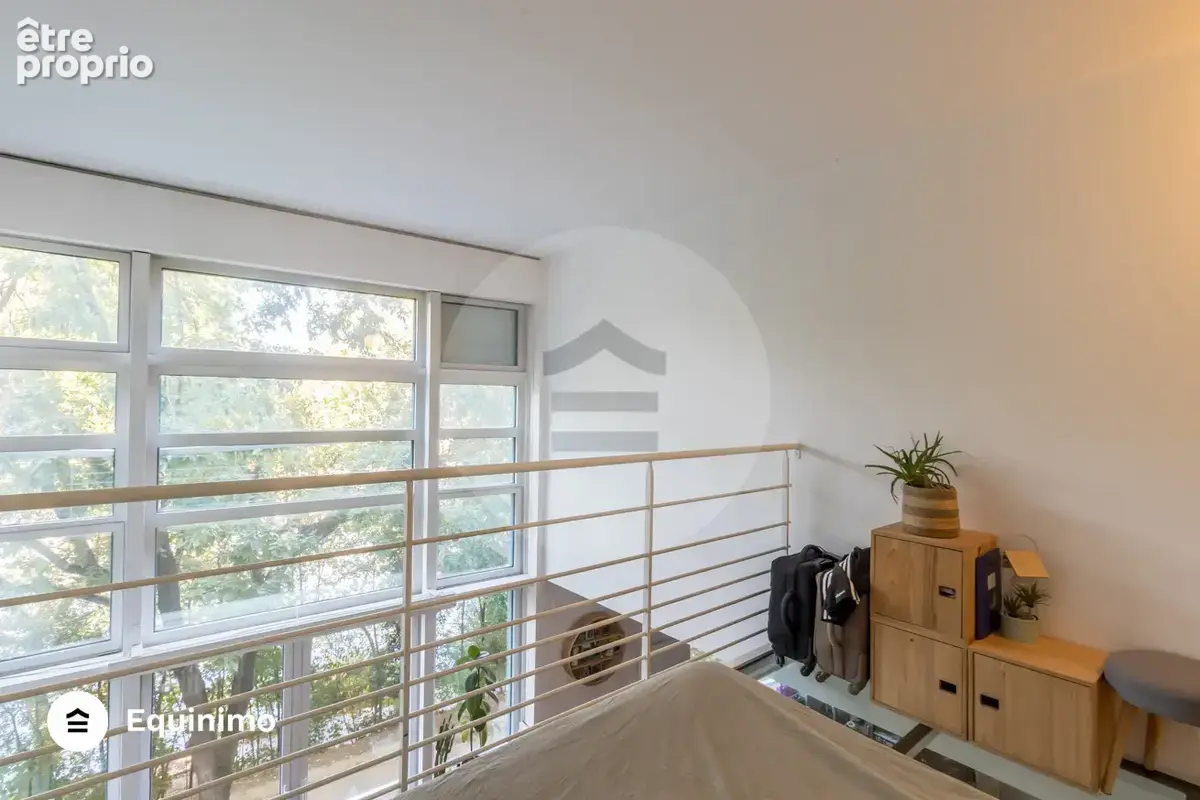 Loft lumineux avec vue sur la Seine en parfait état dans une résidence grand standing avec cave et parking sit - photo 16