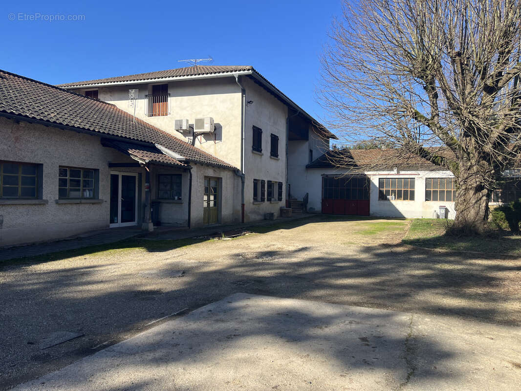 Maison à SAINT-CYR-SUR-MENTHON