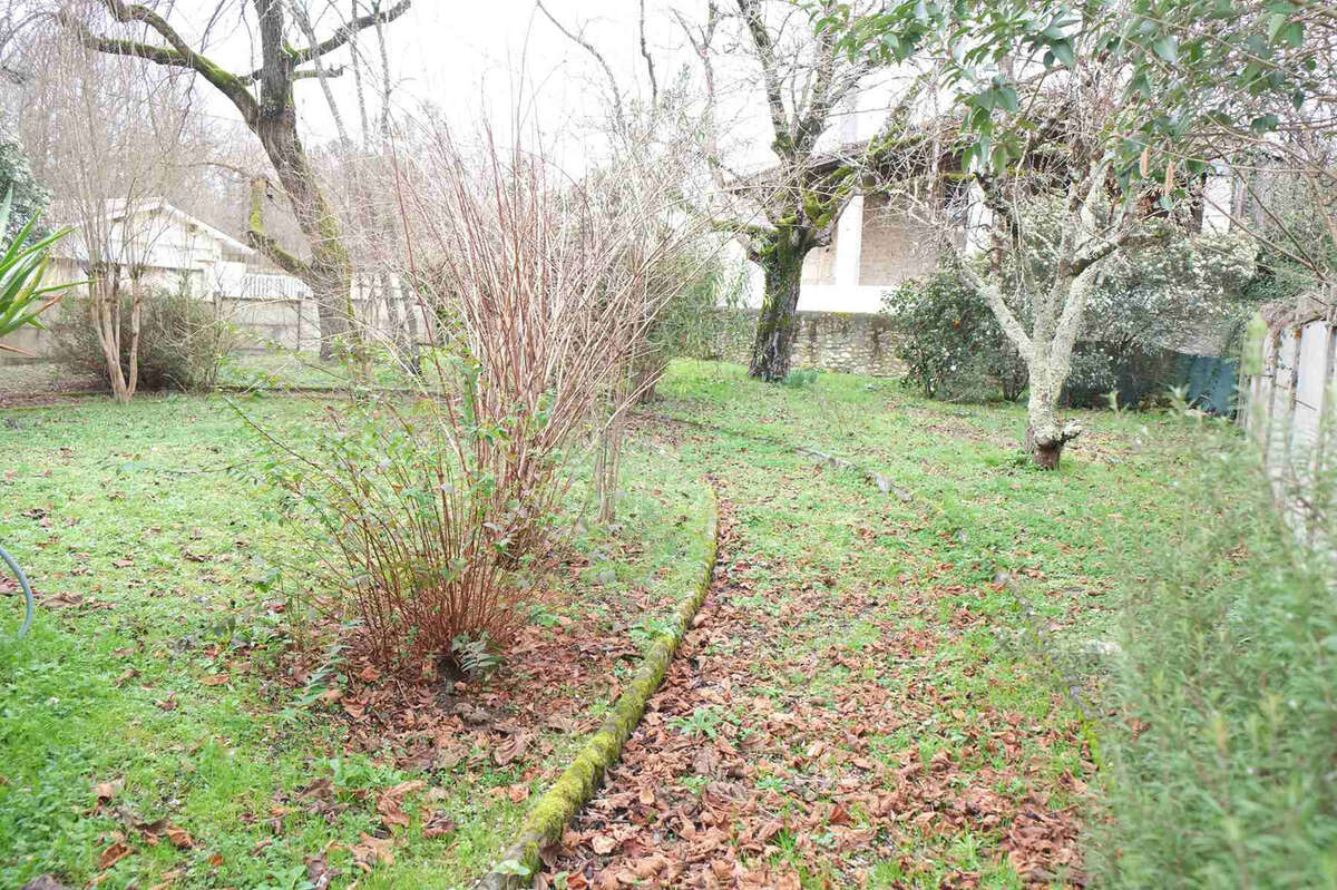 Ensemble immobilier avec dépendances - photo 12
