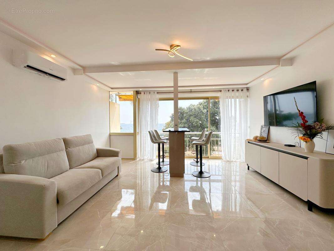  Appartement 2P rénové, 41 m², vue mer & accès direct plage – Cannes Midi - photo 2
