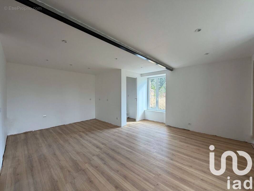 Photo 1 - Maison à SAINT-JEAN-DE-SAUVES