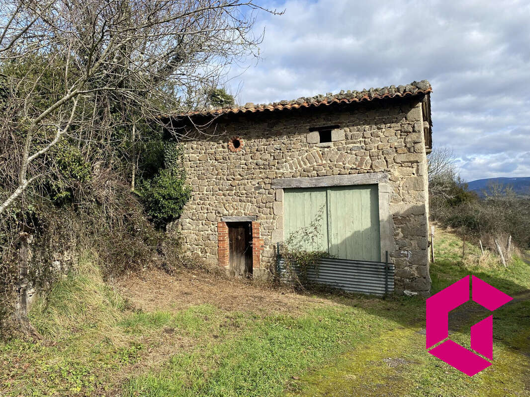 Maison à OLLIERGUES