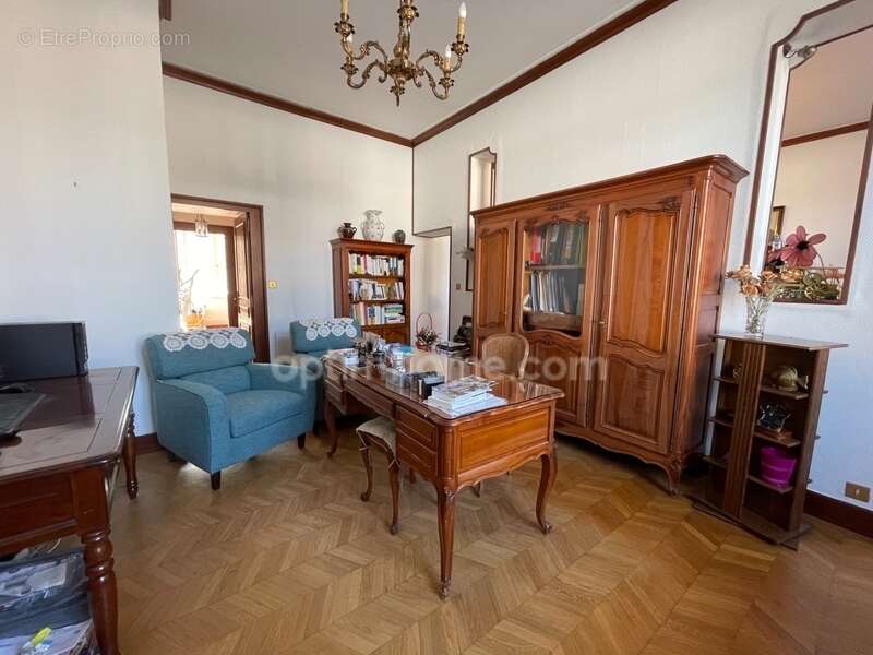 Appartement à SAINT-YRIEIX-LA-PERCHE