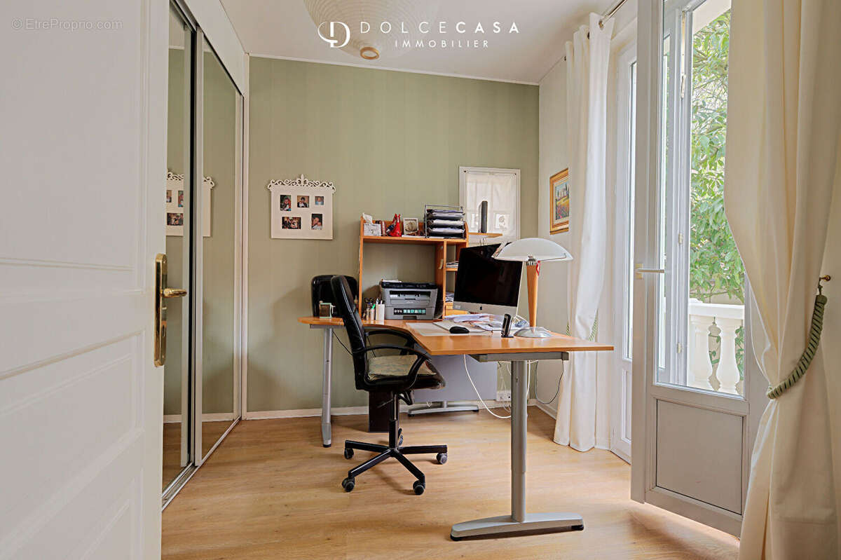 Maison à LE PERREUX-SUR-MARNE