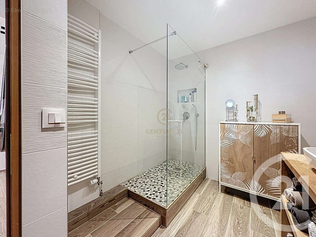 Appartement à LYON-8E