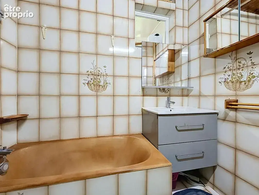 Grand appartement familial 70 m²  avec parking et cave proche métro - photo 6