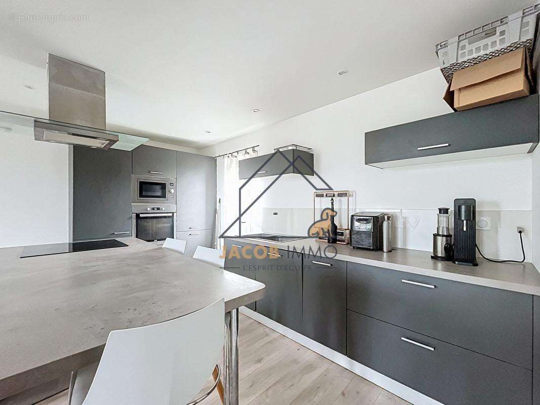 Duplex rénové vendu loué - Centre de Milizac - photo 3