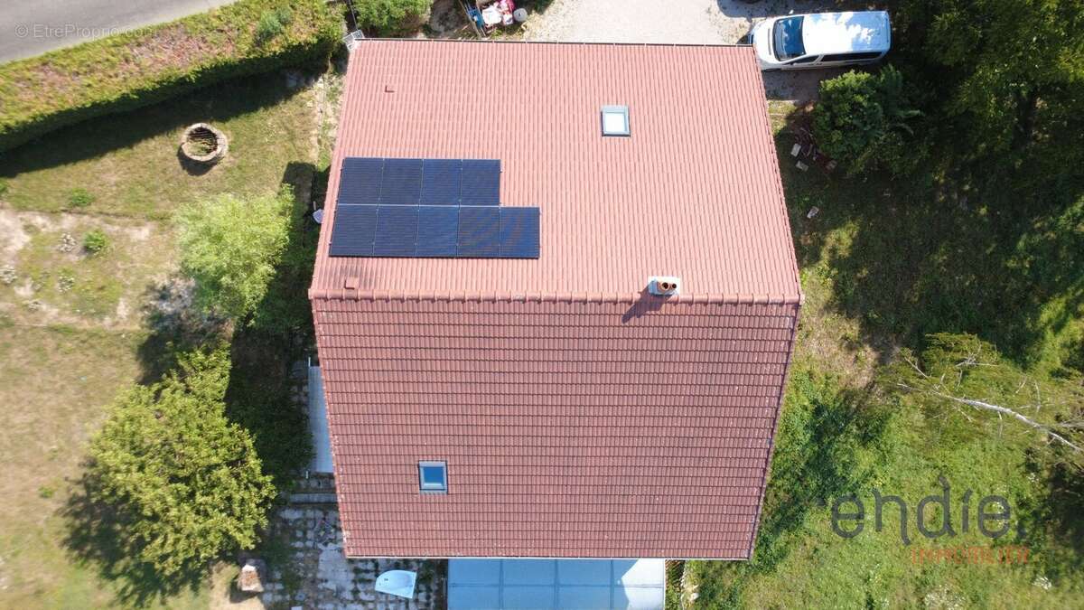 Spacieuse maison familiale de 226 m² avec sept chambres et piscine - photo 18