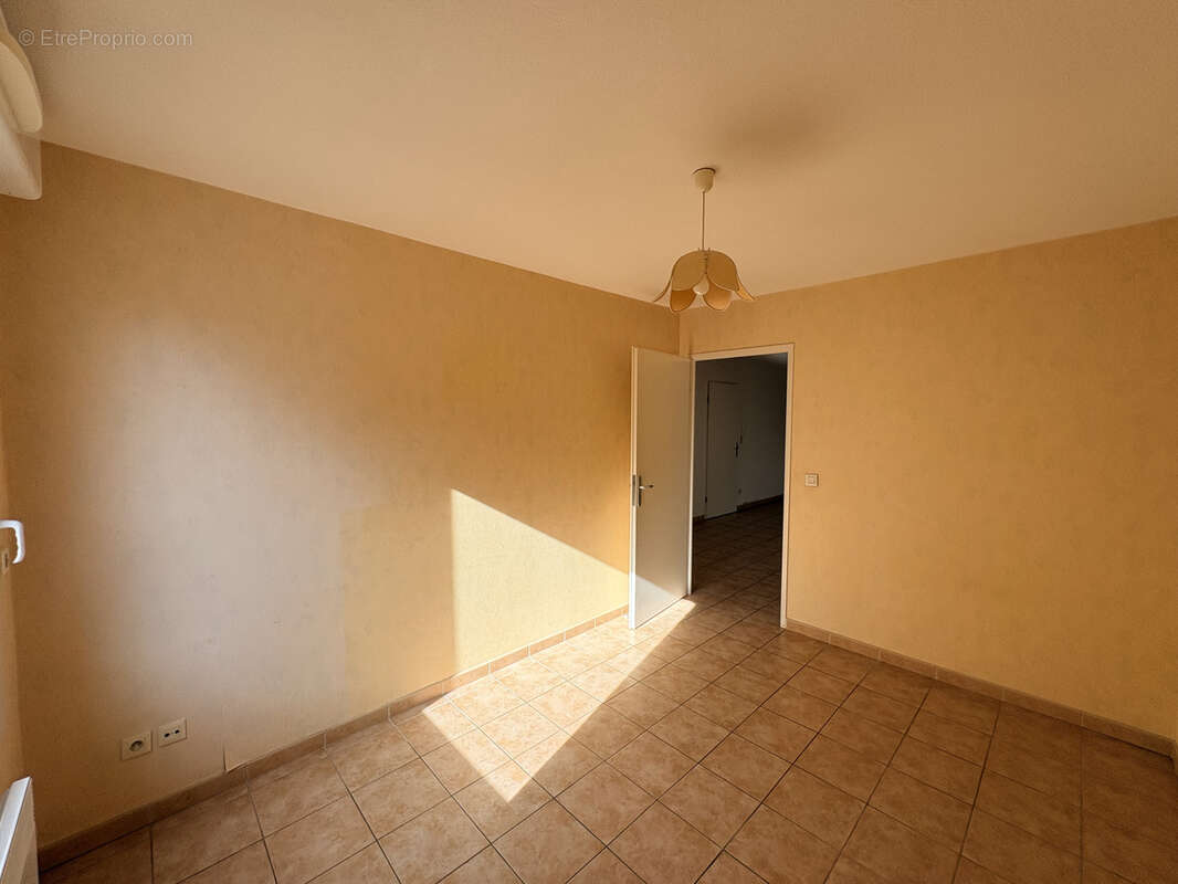 Maison à LA CALMETTE