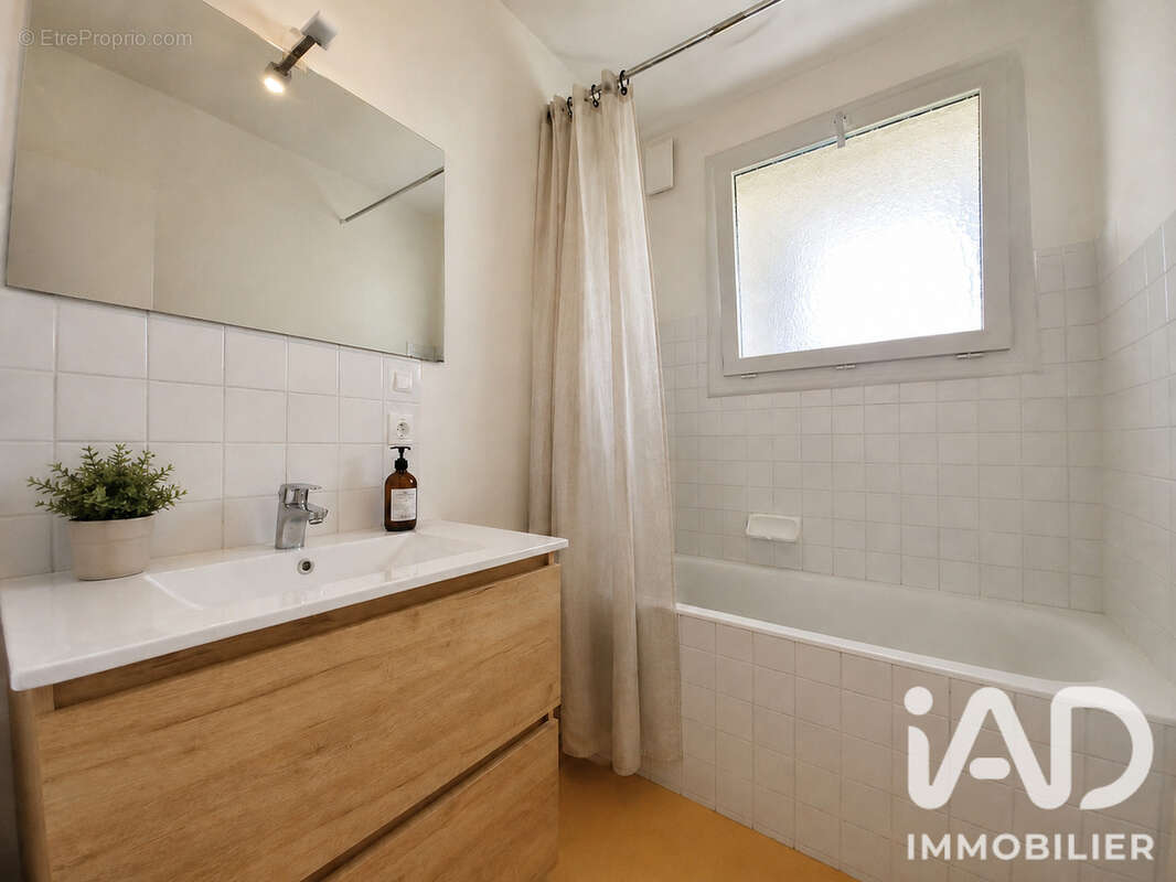 Appartement 81 m² à Niort  - photo 6