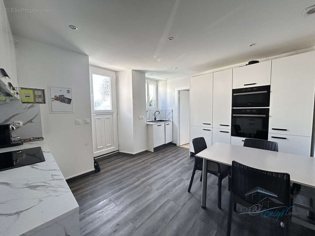 Maison à VERT-LE-GRAND