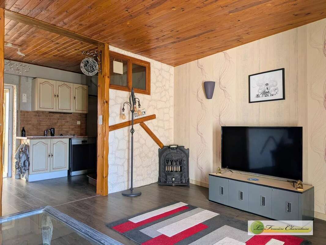 Maison à GOND-PONTOUVRE
