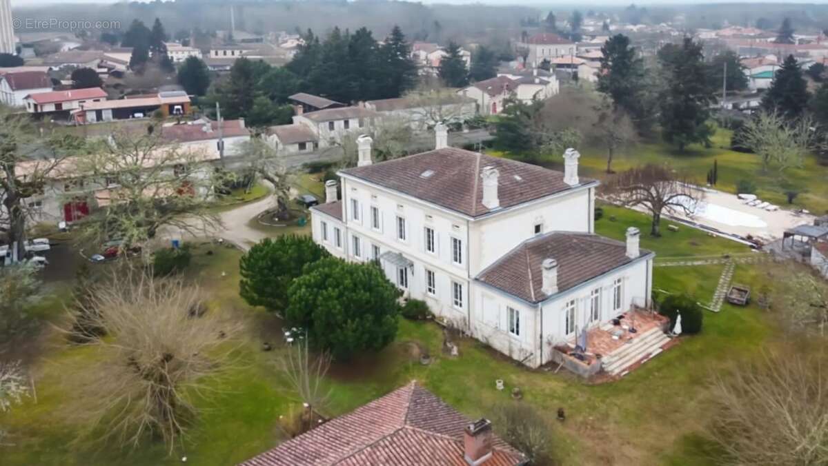 Maison à SAINT-SYMPHORIEN