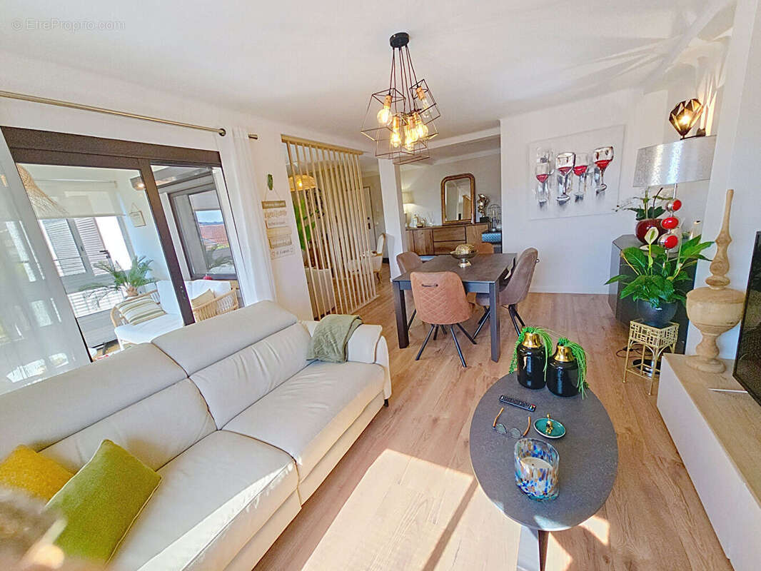 Appartement 75 m² à Six-Fours-Les-Plages  - photo 3