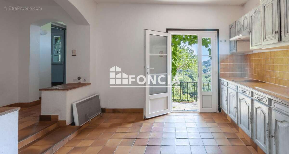 Maison à AURIBEAU-SUR-SIAGNE