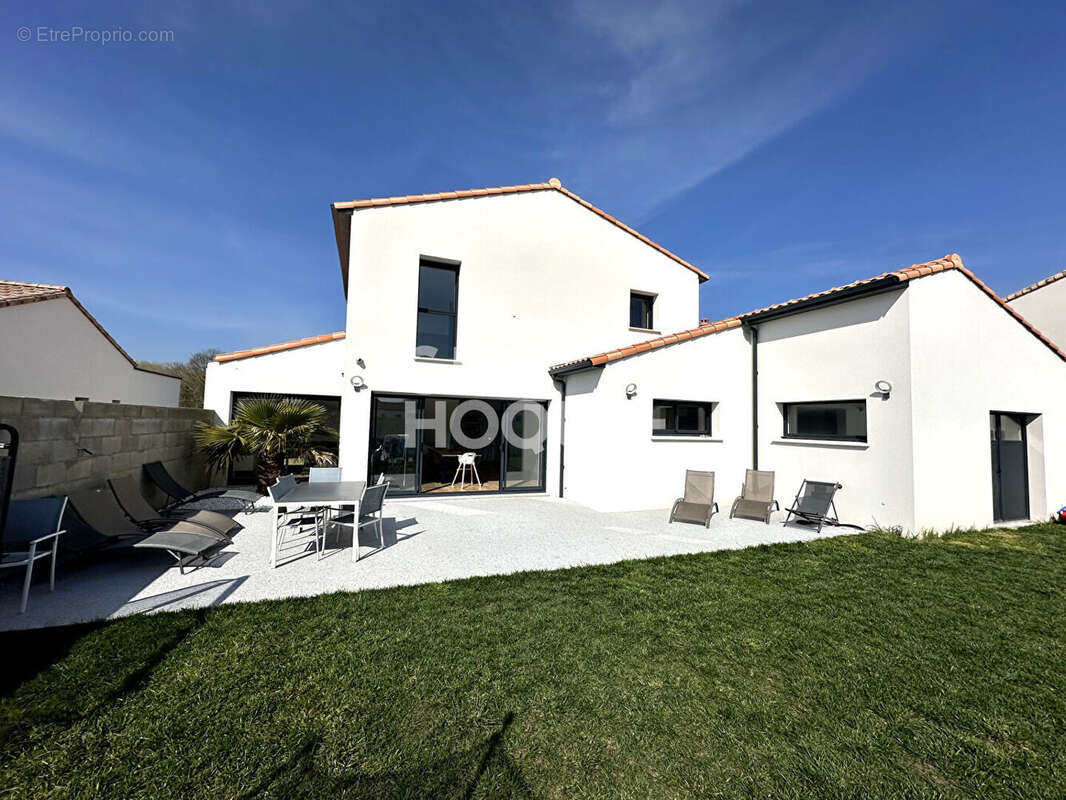 Maison à LE LOROUX-BOTTEREAU