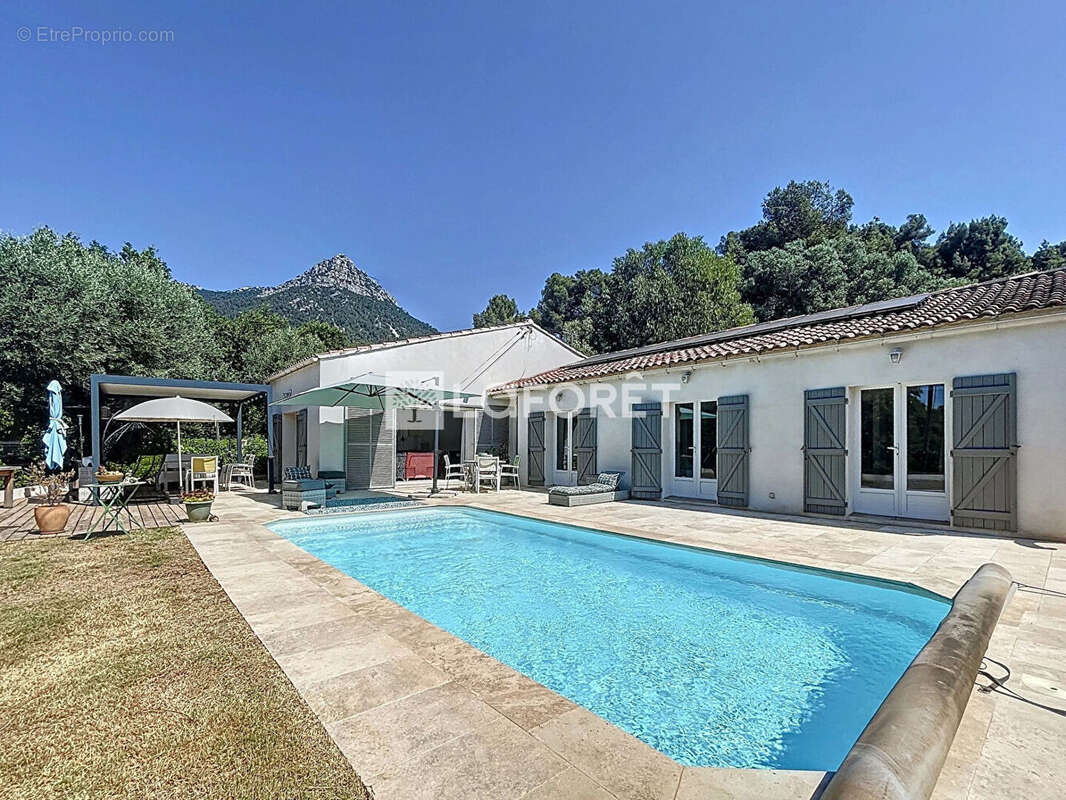 Maison à LA VALETTE-DU-VAR