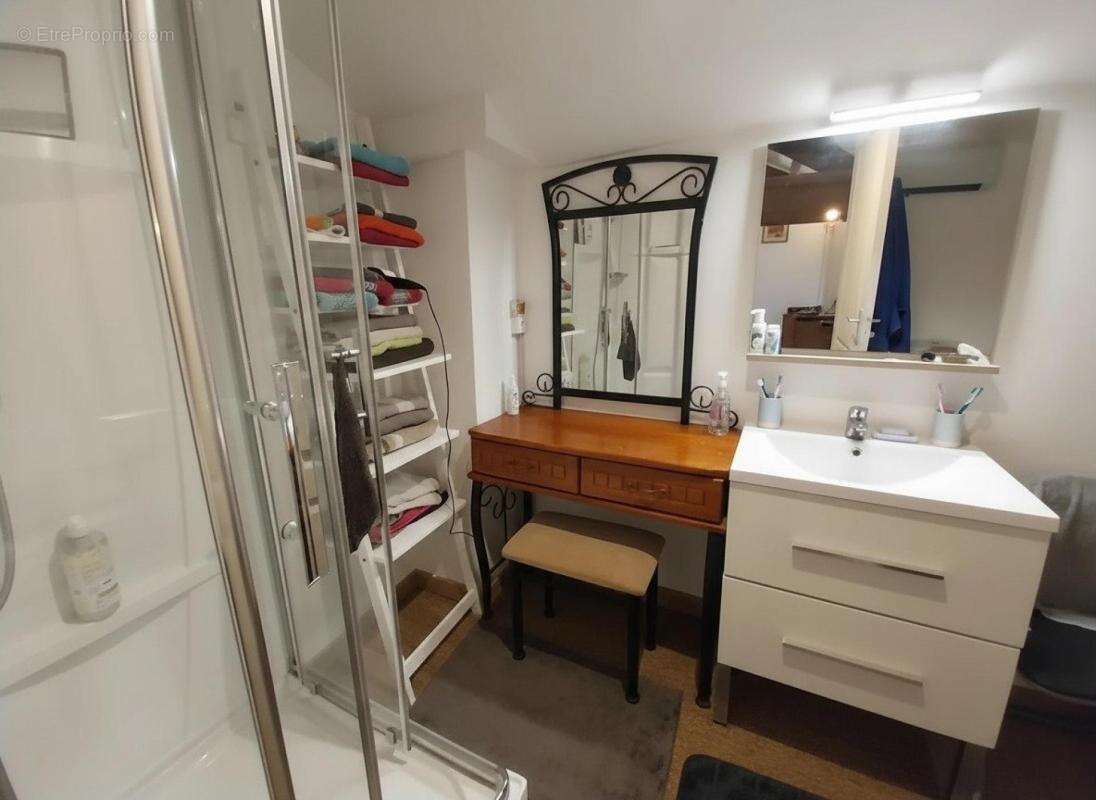 Maison à SAINT-GERMAIN-DE-LUSIGNAN