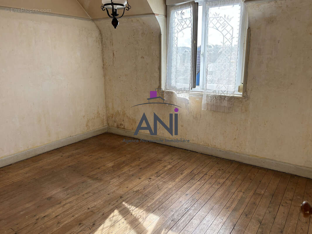 Maison à MARTIN-EGLISE