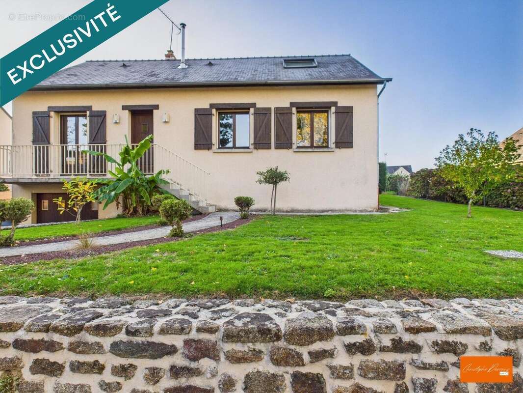 Photo 3 - Maison à AMBRIERES-LES-VALLEES