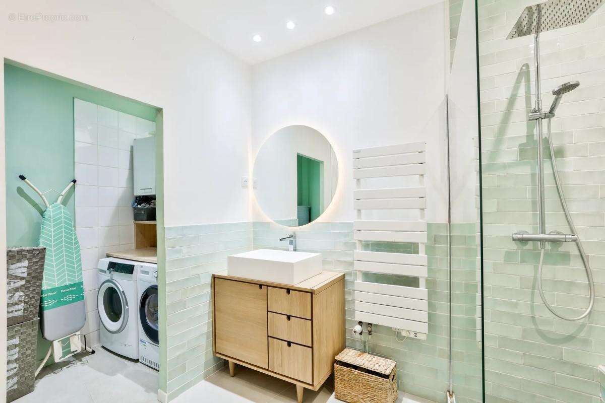 Appartement à PARIS-20E