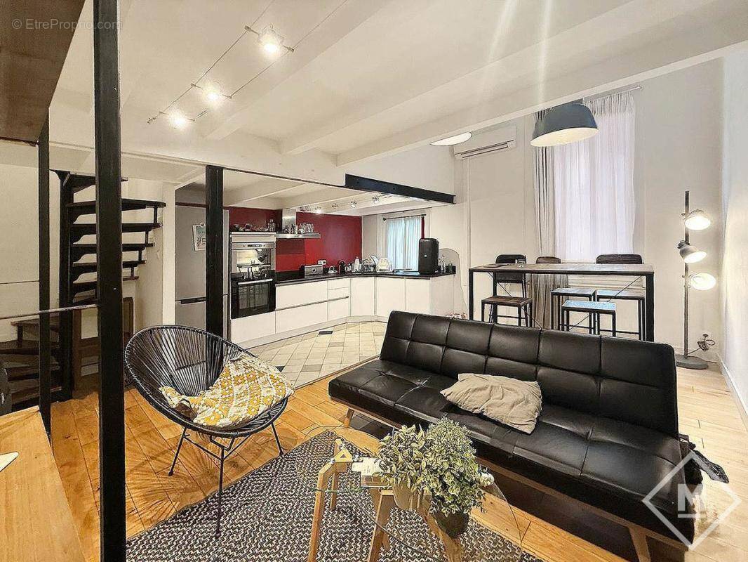 Appartement à MARSEILLE-6E