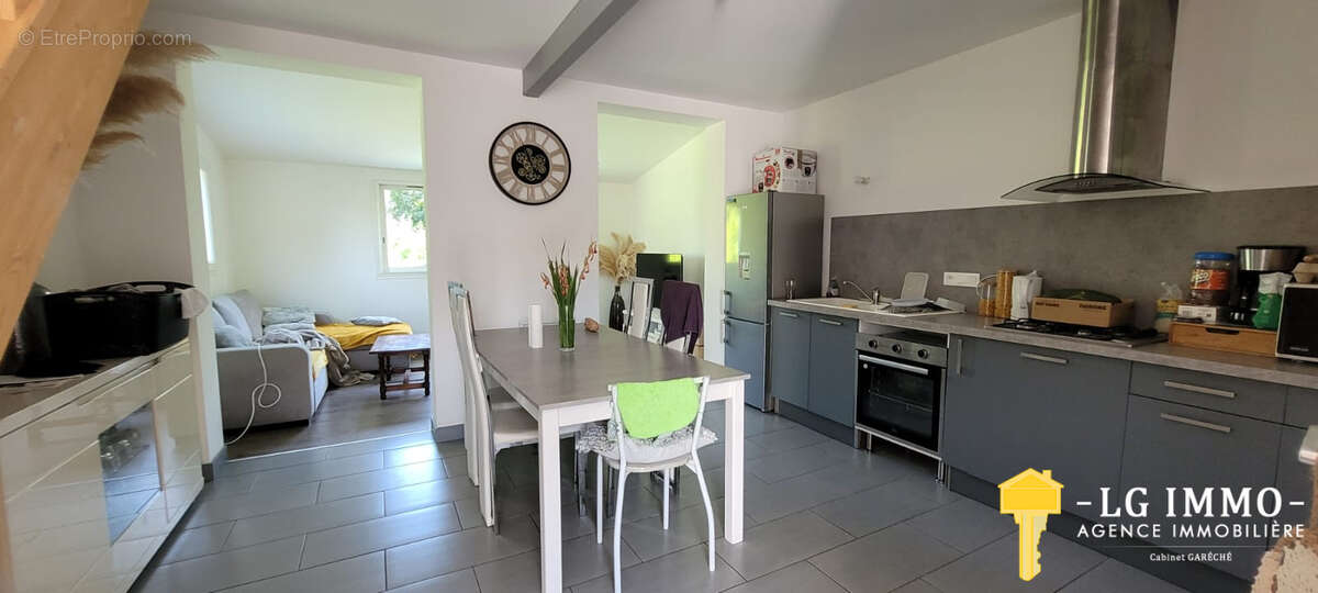 Maison à MONTPELLIER-DE-MEDILLAN