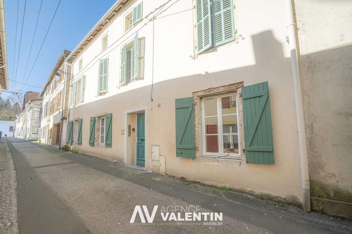 Appartement à ARS-SUR-MOSELLE