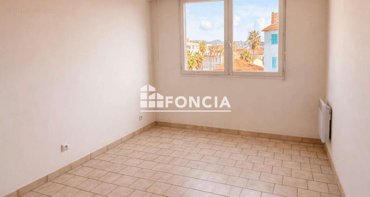 Appartement à HYERES