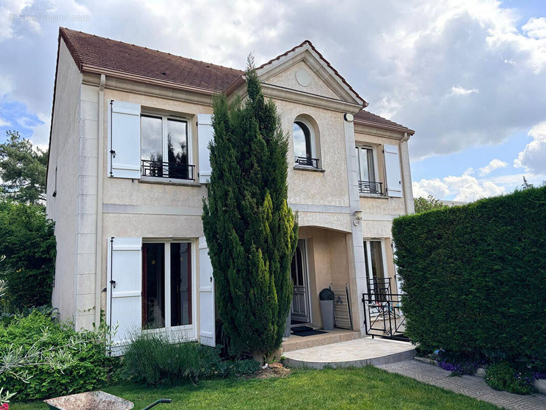 Maison à HOUILLES