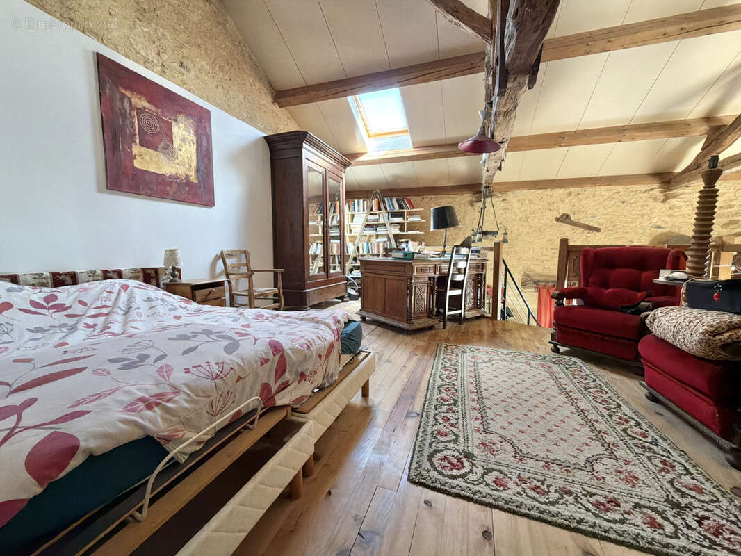 Maison à MONTCABRIER