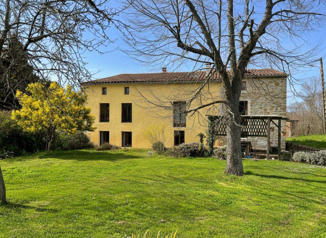 Maison à ESCUEILLENS-ET-SAINT-JUST-DE-BELENGARD