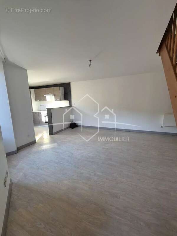 Appartement à LA COTE-SAINT-ANDRE