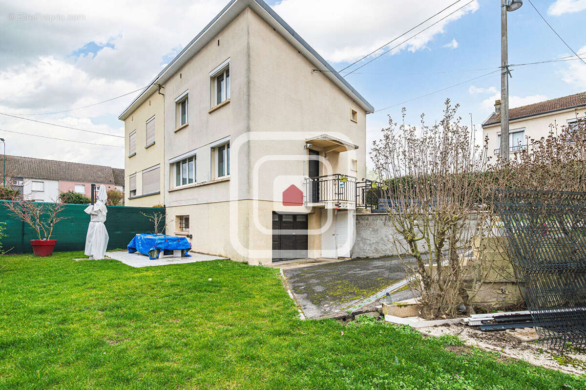 Exclusivité, secteur albert 1er / 3 fontaines, maison de type  5, 77m², jardin, garage - photo 13