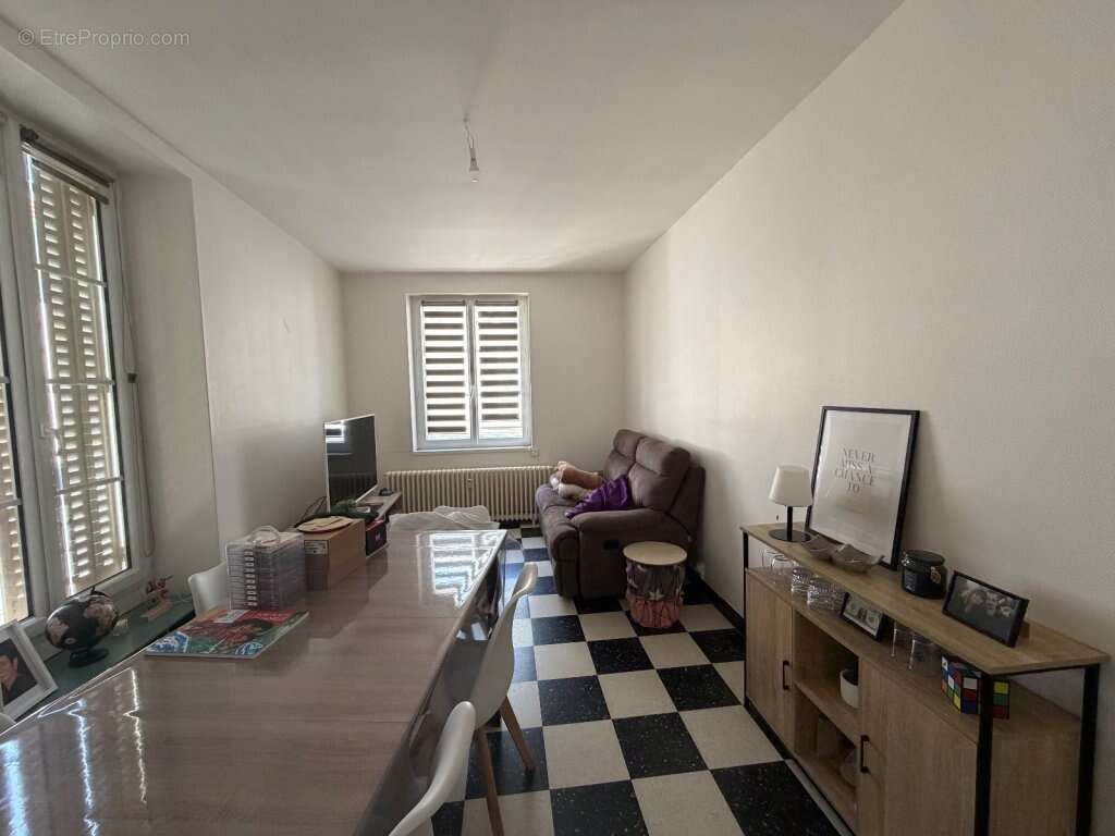 Appartement à PARAY-LE-MONIAL