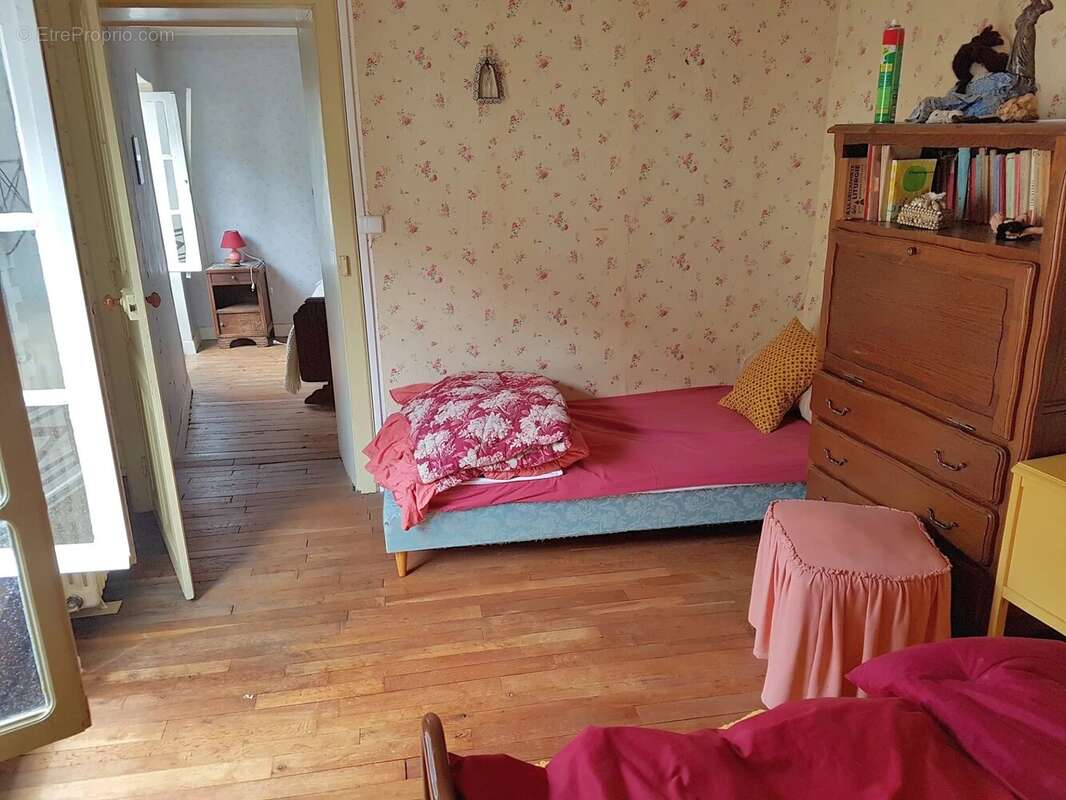 Grande maison de village à vendre, region Montmorillon 86 - photo 7